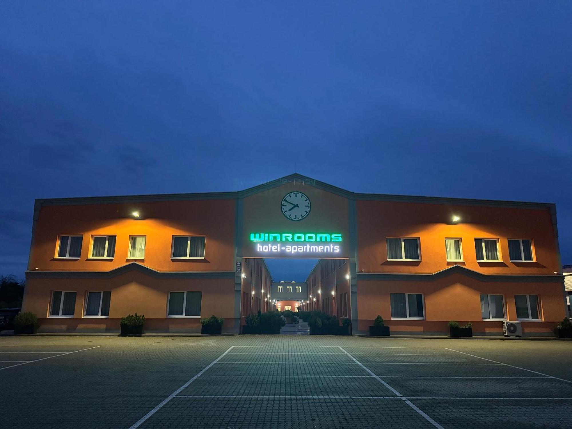 Winrooms "Hotel&Appartement" Винер Нойщат Екстериор снимка