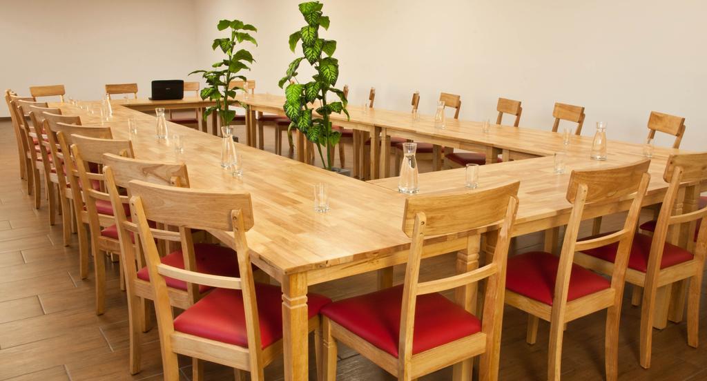 Winrooms "Hotel&Appartement" Винер Нойщат Екстериор снимка