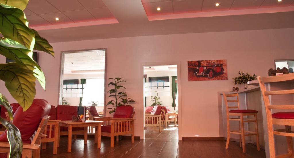 Winrooms "Hotel&Appartement" Винер Нойщат Екстериор снимка