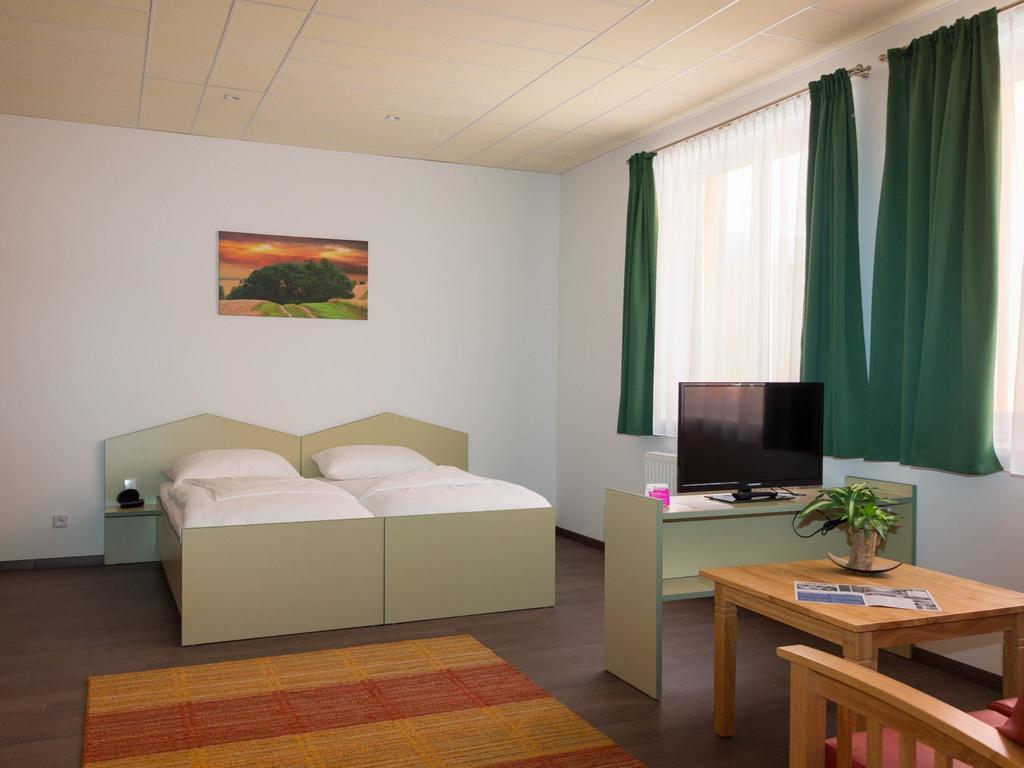 Winrooms "Hotel&Appartement" Винер Нойщат Екстериор снимка