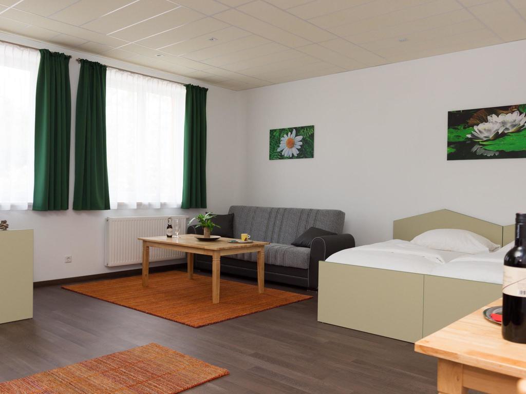 Winrooms "Hotel&Appartement" Винер Нойщат Екстериор снимка
