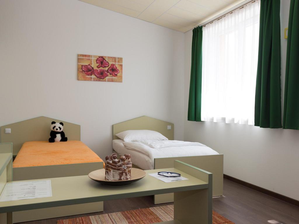 Winrooms "Hotel&Appartement" Винер Нойщат Екстериор снимка