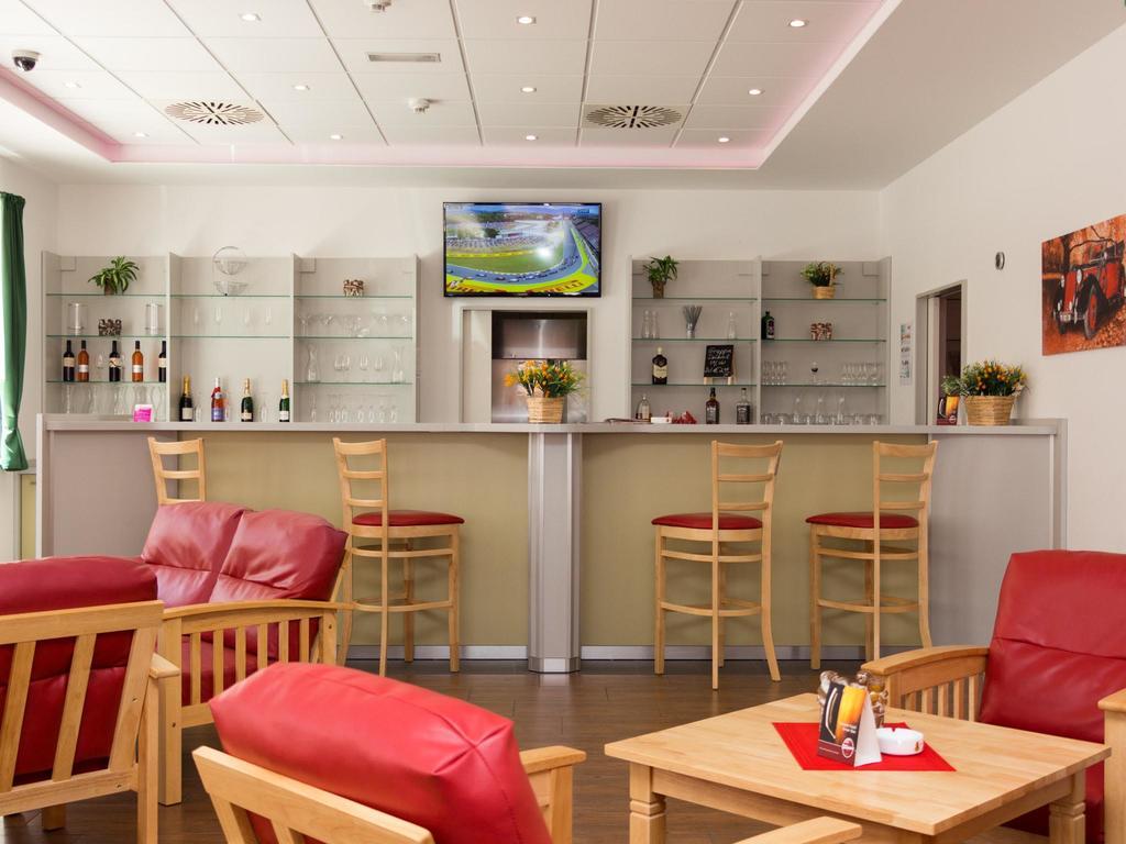 Winrooms "Hotel&Appartement" Винер Нойщат Екстериор снимка