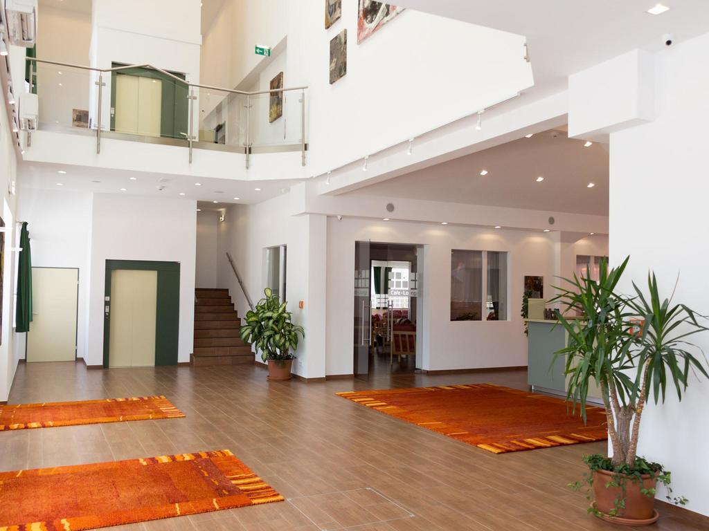 Winrooms "Hotel&Appartement" Винер Нойщат Екстериор снимка