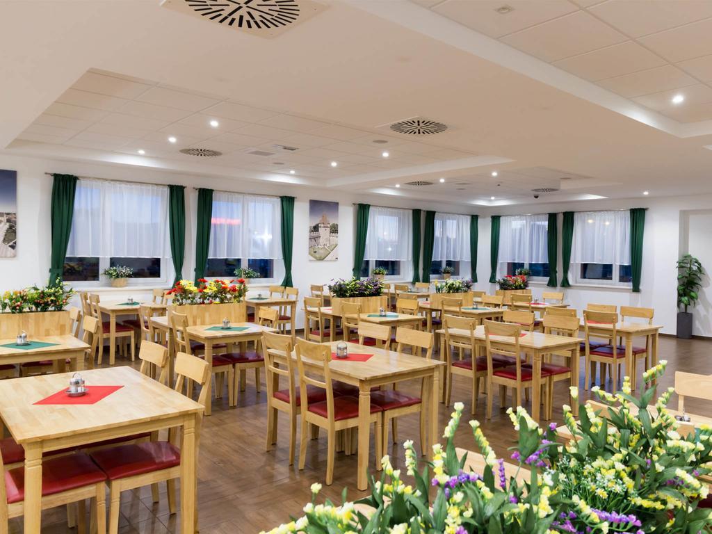 Winrooms "Hotel&Appartement" Винер Нойщат Екстериор снимка