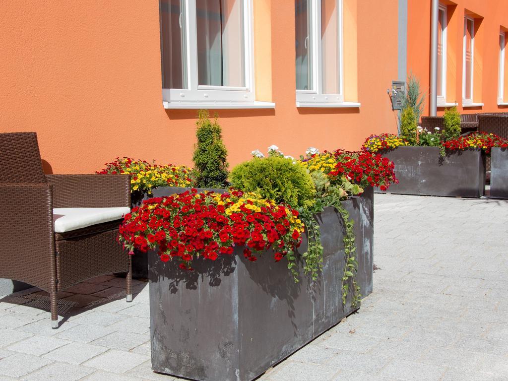 Winrooms "Hotel&Appartement" Винер Нойщат Екстериор снимка